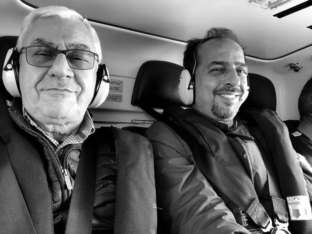 In elicottero verso un sito offshore