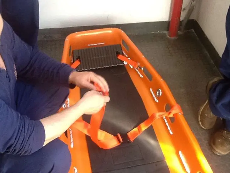Lavoratori in formazione con laptop