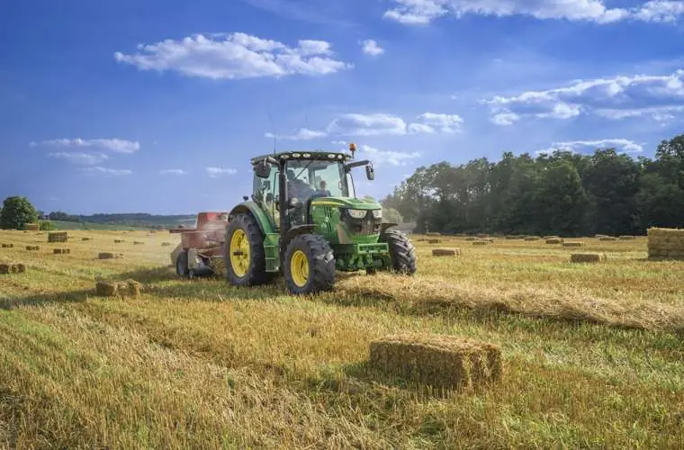 Trattori e macchine agricole